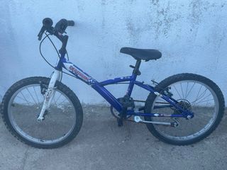 Bicicleta infantil Decathlon azul