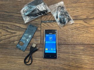 Nokia X6-00 come nuovo!!!