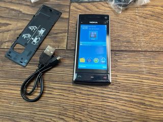 Nokia X6-00 come nuovo!!!