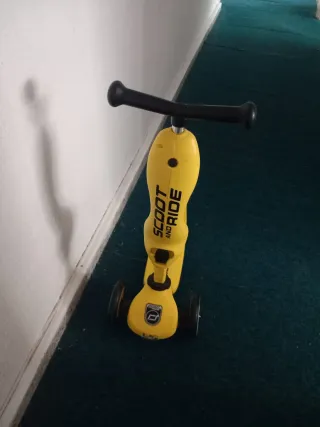 Patinete infantil Scoot and Ride amarillo