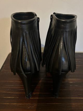 Botines de piel italianos con flecos 