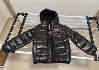Abrigo Jordan Negro Talla 4-5 Años