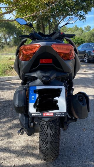 Yamaha XMAX Negra