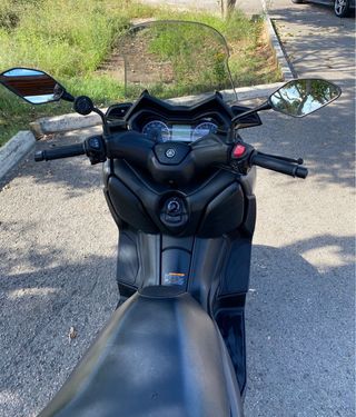 Yamaha XMAX Negra