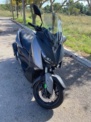 Yamaha XMAX Negra