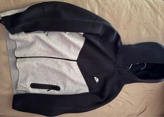 Felpa Nike Tech Fleece Grigia/Nera XXL trattabile
