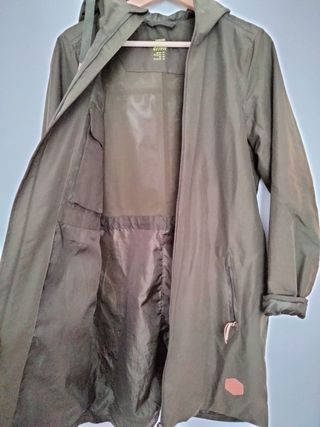 Parka impermeable verde caqui