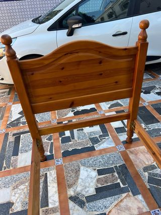 Cama de madera provenzal
