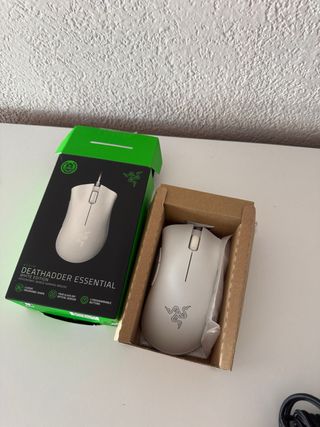 Razer Deathadder Essential White Gaming Mouse