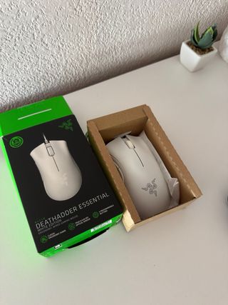 Razer Deathadder Essential White Gaming Mouse