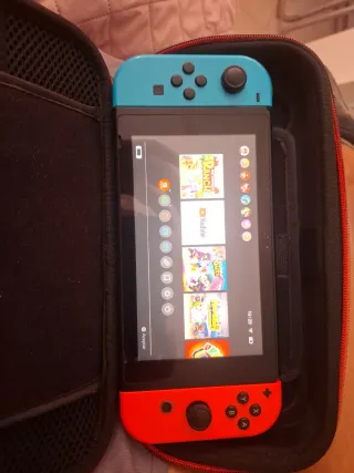 Nintendo Switch Azul y Rojo