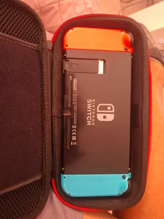 Nintendo Switch Azul y Rojo