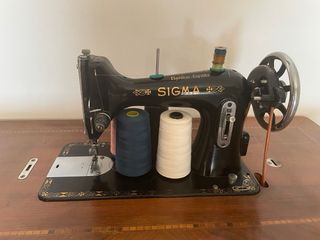 Máquina de coser Sigma antigua