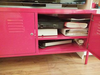 Mueble TV archivador oficina Ikea rojo