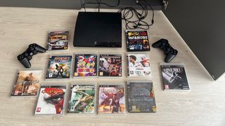 Consola PS3 con juegos y mandos
