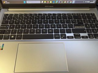 Portátil Asus Vivobook i5 16GB RAM 1TB SSD