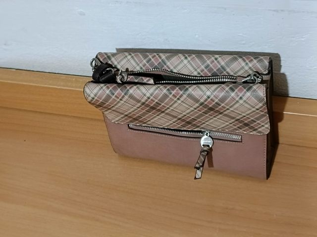 Bolso de hombro cuadros beige y marrón