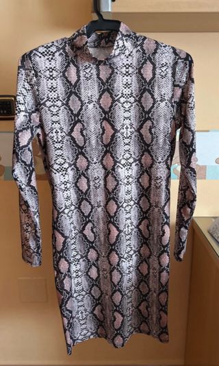 Vestido midi estampado serpiente