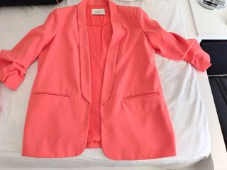 2 Chaquetas de traje: fucsia y naranja 20cada una 