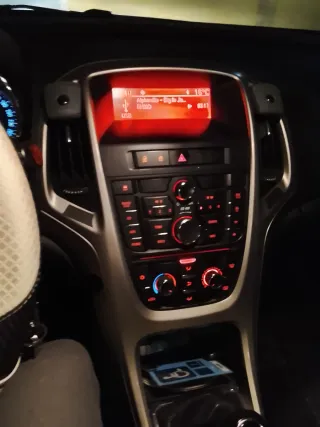 Opel Astra 2012