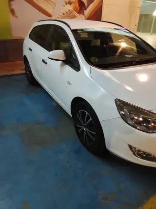 Opel Astra 2012