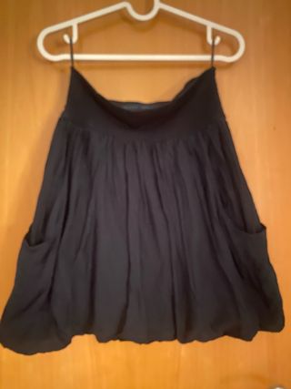Falda Zara abullonada negra T.XS/S .