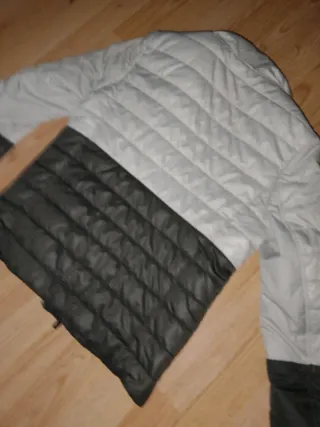 Chaqueta G-Star RAW .Plumas. Es finita.