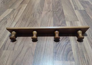 Percheros madera maciza antiguos