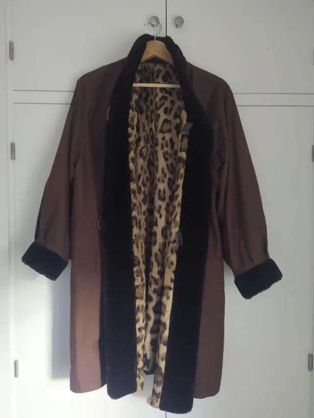 Abrigo reversible estampado leopardo