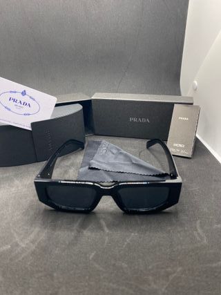 Occhiali da sole Prada neri