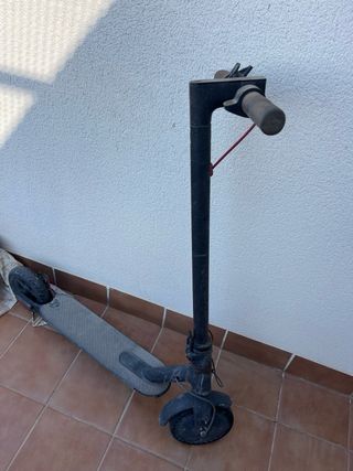 Patinete eléctrico averiado