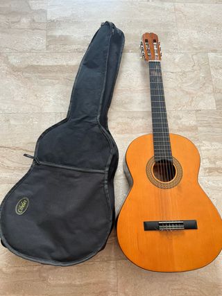 Guitarra Clásica con Funda