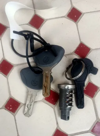 Cerradura y llaves BMW