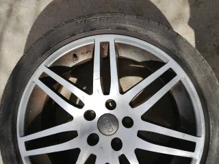 Llanta Audi