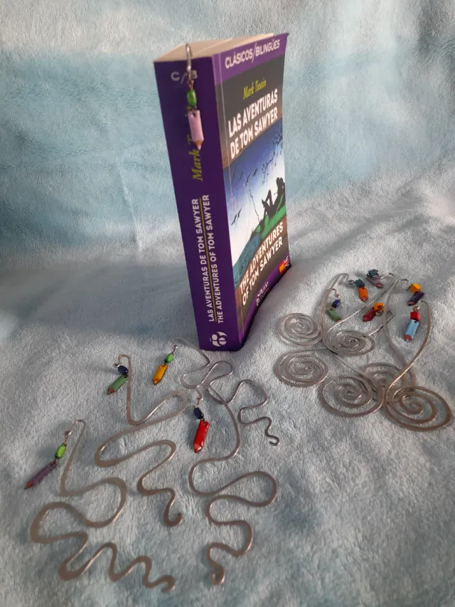 Lote de 78. Marca páginas artesanales.