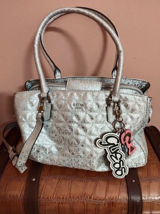 Bolso Guess Plateado Como Nuevo
