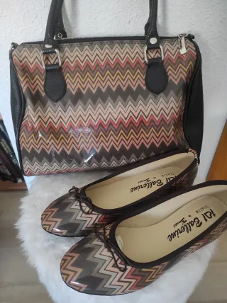 Bolso y bailarinas con estampado zig-zag