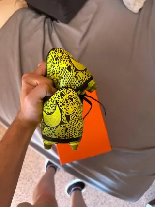 Zapatillas Nike Bravata FG Talla 43