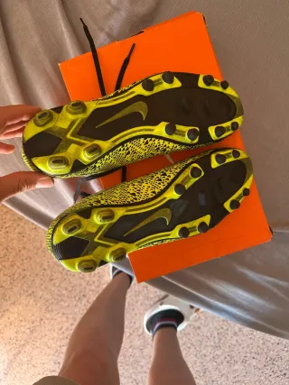 Zapatillas Nike Bravata FG Talla 43