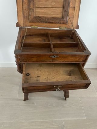 costurero antiguo de madera