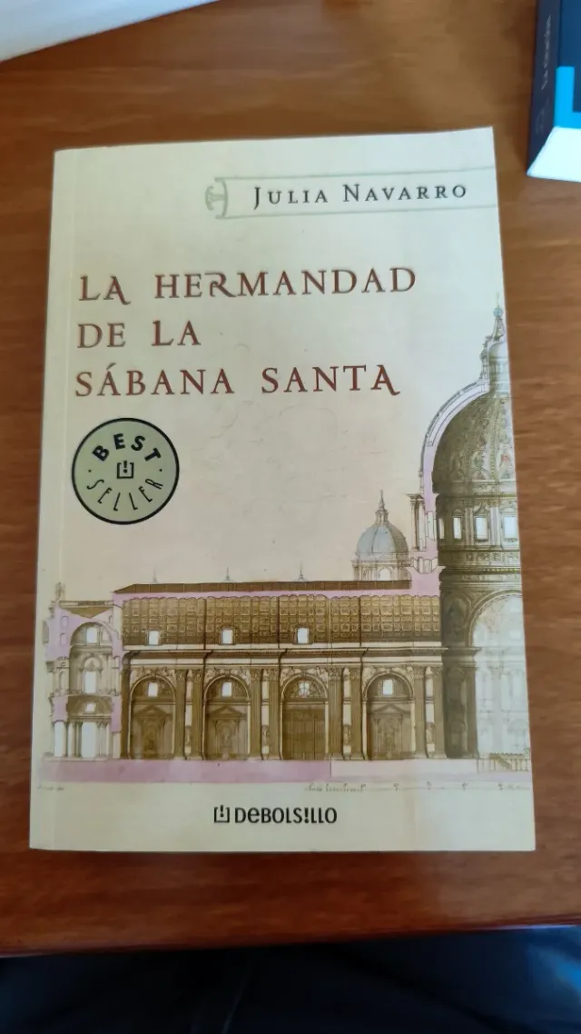 La hermandad de la sábana santa / The Brotherho...