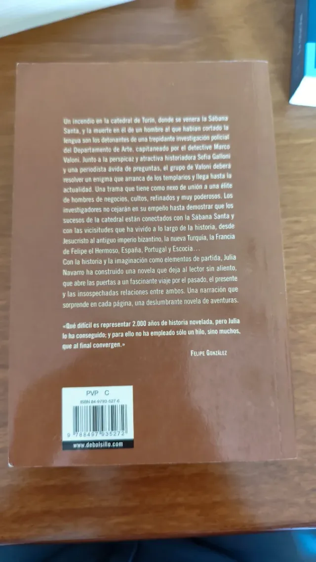 La hermandad de la sábana santa / The Brotherho...