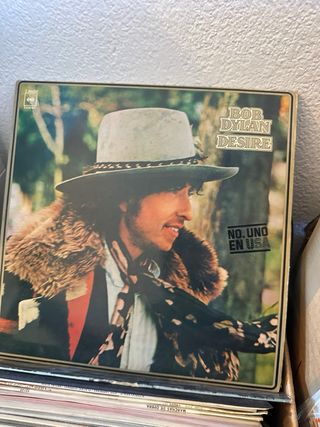 Tocadiscos Portátil Vintage Popsky + Vinilos