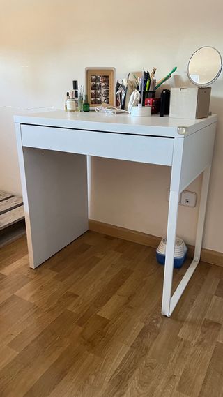 Mesa de escritorio blanca Ikea