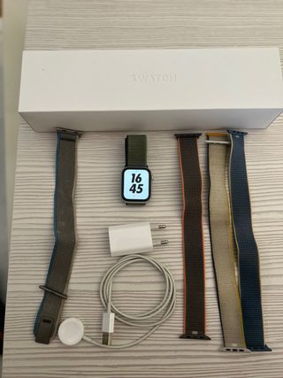 Apple Watch Series 5 GPS + Cellular + Caja