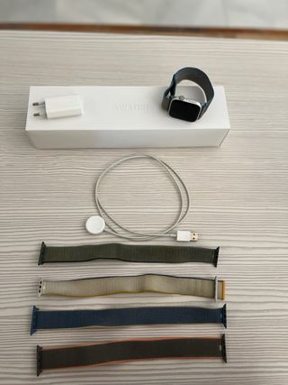Apple Watch Series 5 GPS + Cellular + Caja