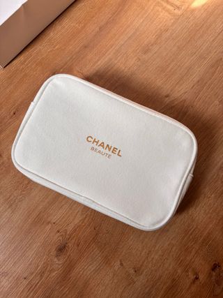 Borsa da toilette bianca Chanel