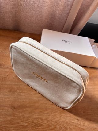 Borsa da toilette bianca Chanel