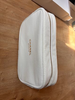 Borsa da toilette bianca Chanel