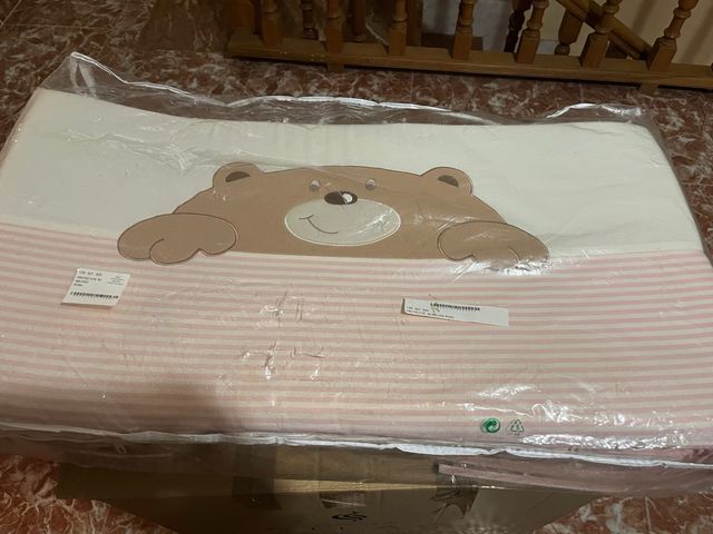 Edredón y chichonera cuna oso rosa